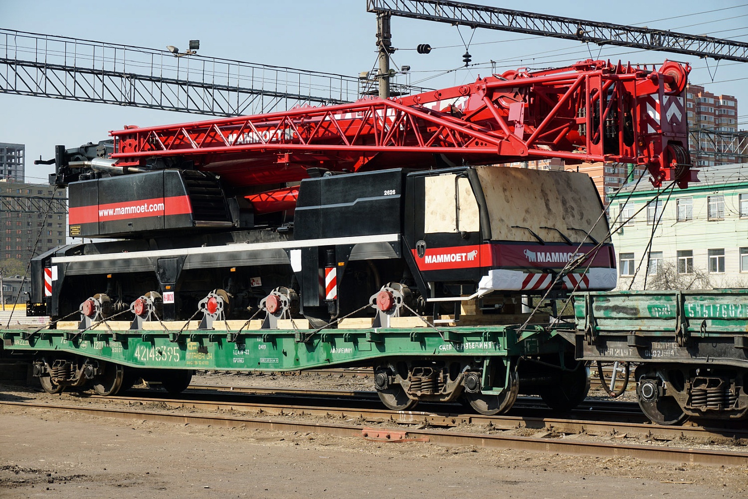 ЖД перевозка автокрана Liebherr LTM 1130 на двух универсальных платформах